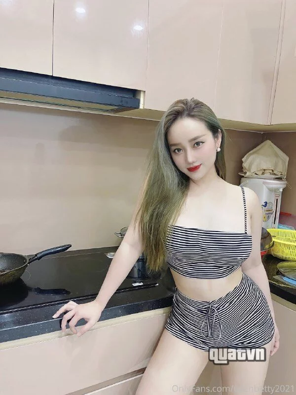 Uyen-Betty-Onlyfans-Leak-225.jpg
