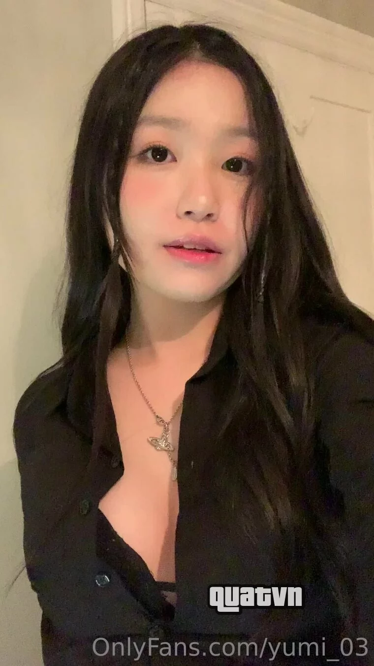 Yumi_03-Onlyfans-Leak-25.webp