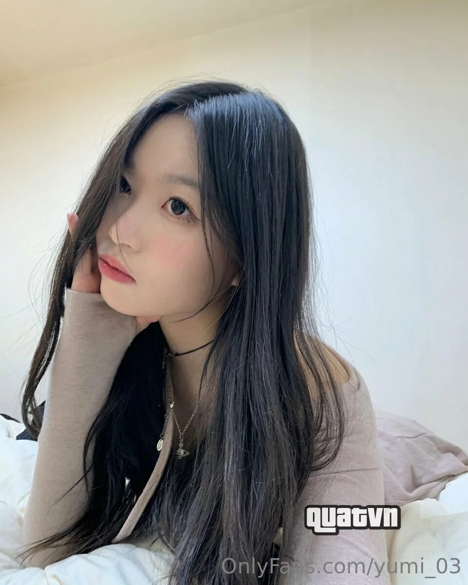 Yumi_03-Onlyfans-Leak-41.webp